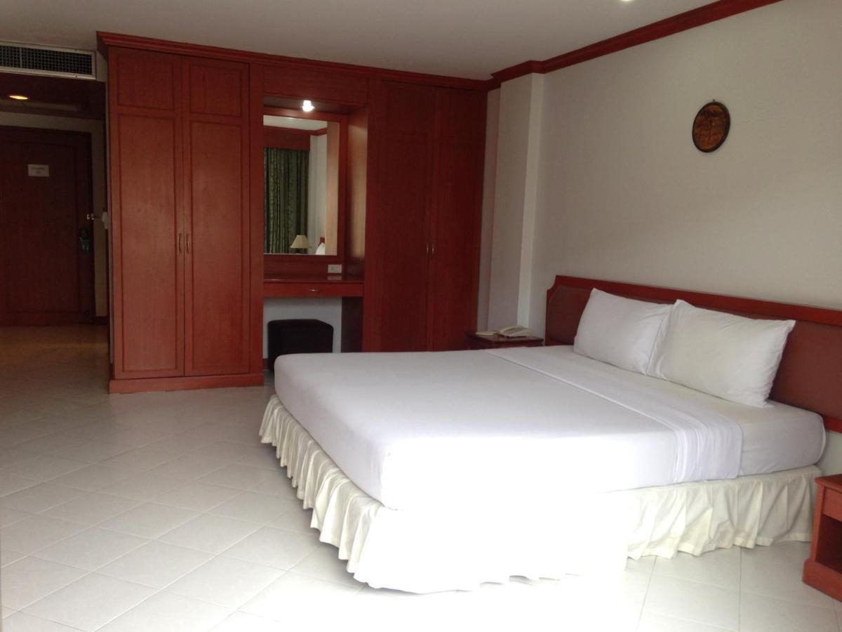 Lotus House Hotell Jomtien Beach Exteriör bild
